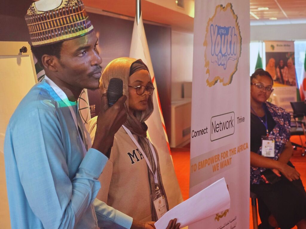 1818318458963823 1818318458963823